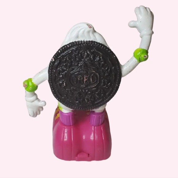 Vintage oreo cookie pull back toy - Picture 3 of 4
